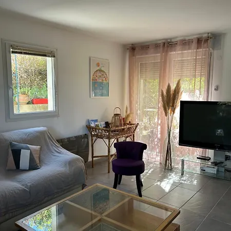 La Cerisier Apartment